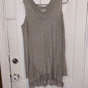 Knox Rose Gray V-Neck Sweater